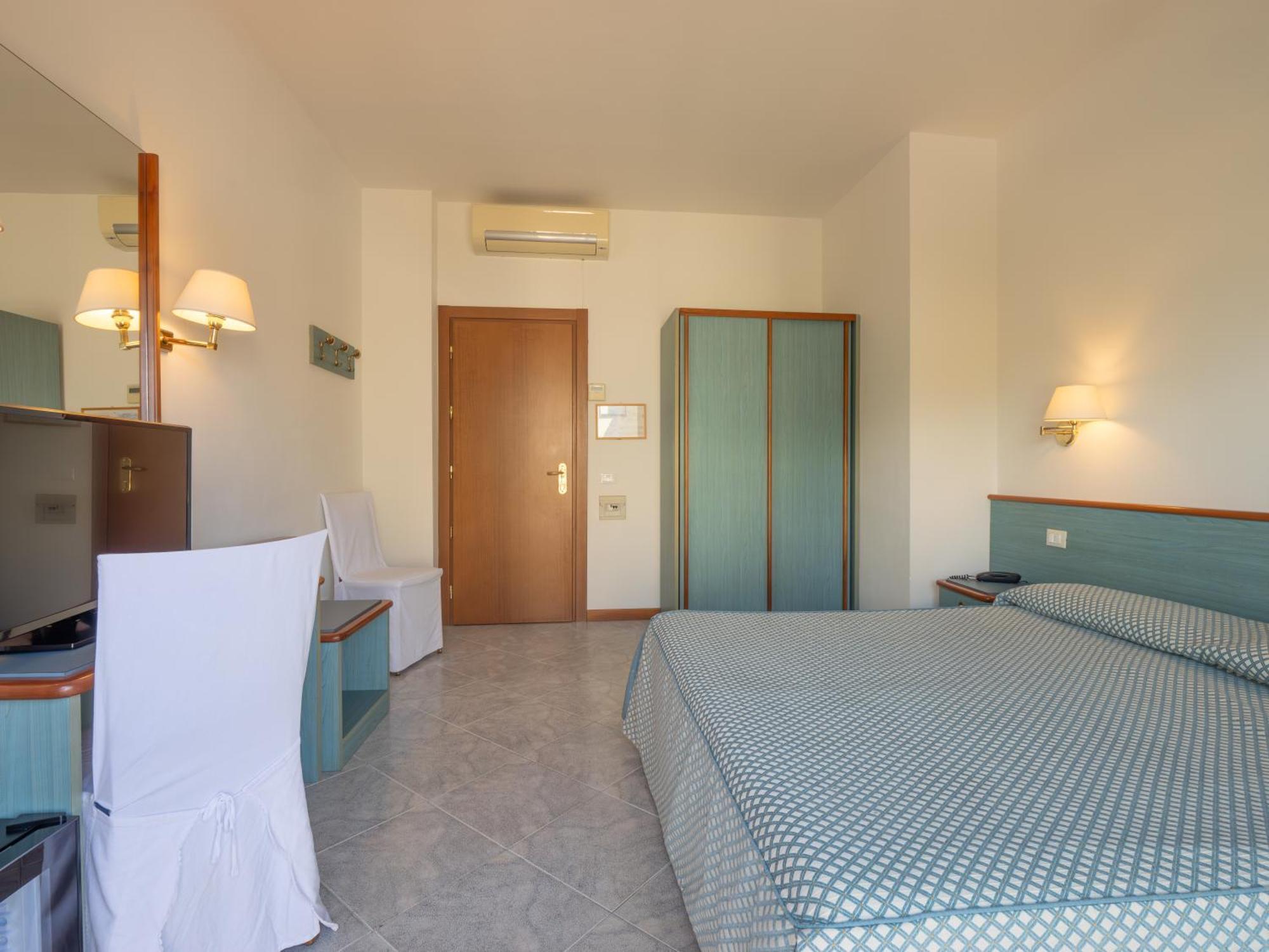 Hotel Splendid Diano Marina Exterior foto