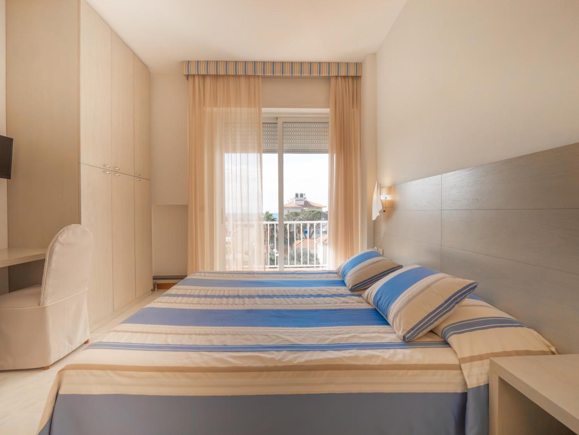 Hotel Splendid Diano Marina Exterior foto