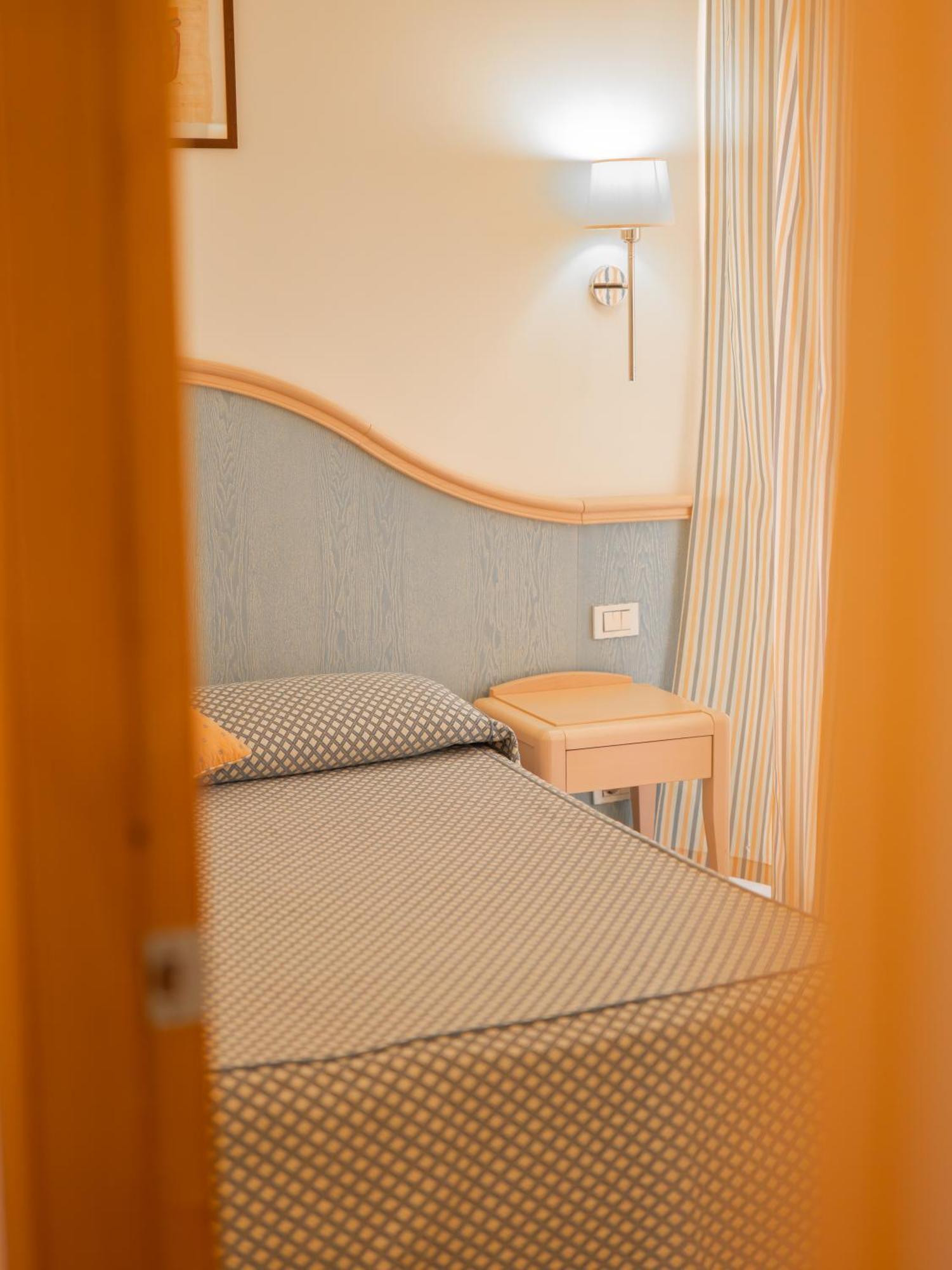 Hotel Splendid Diano Marina Exterior foto